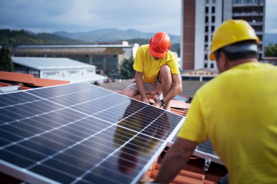 sprzedaż energii z fotowoltaiki przez firmę